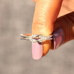 Forever United Knot Ring - Veinci