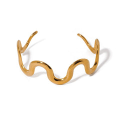Gold Wavy Statement Bracelet and Necklace - Veinci