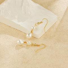 Dainty Pearl Droplets Earrings