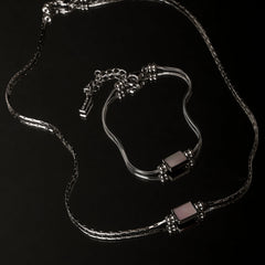 Lune Necklace