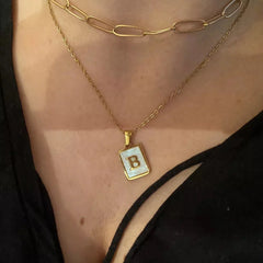 Minimal Accented Pearl Letter Initial Necklace - Veinci