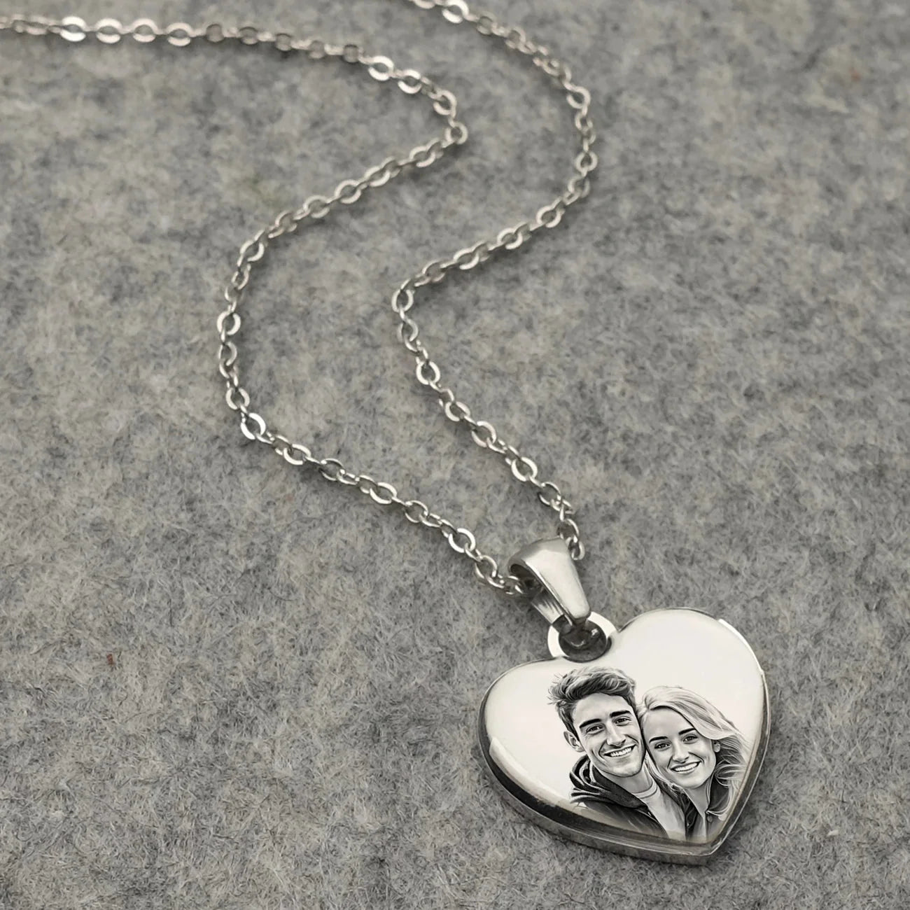 Personalized Picture & Text Heart Pendant Necklace - Veinci