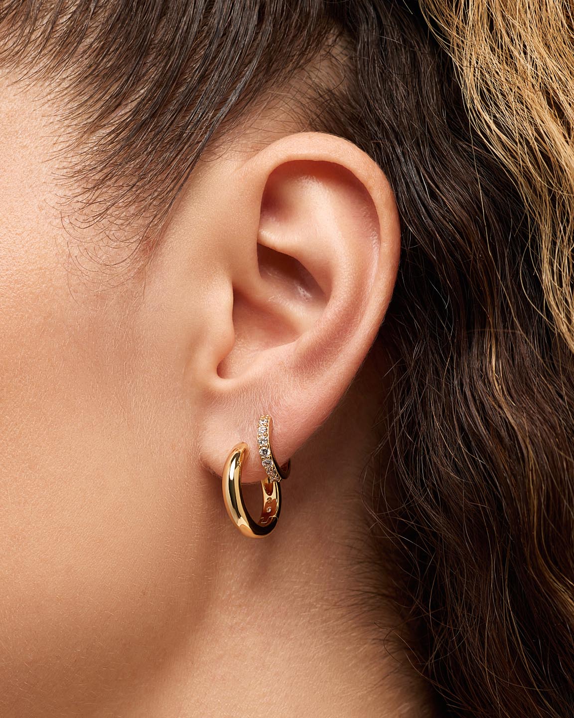 Ana Luisa Giulia Hoop Earrings