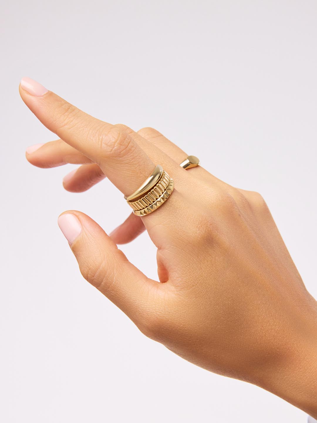 Solid Yellow Gold - Medium Equinox Ring