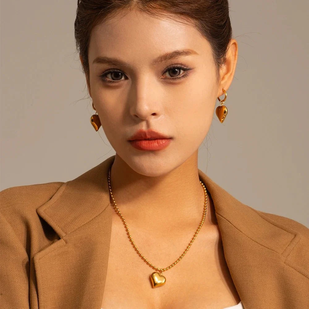 18k Dainty Heart Hoops Earrings - Veinci