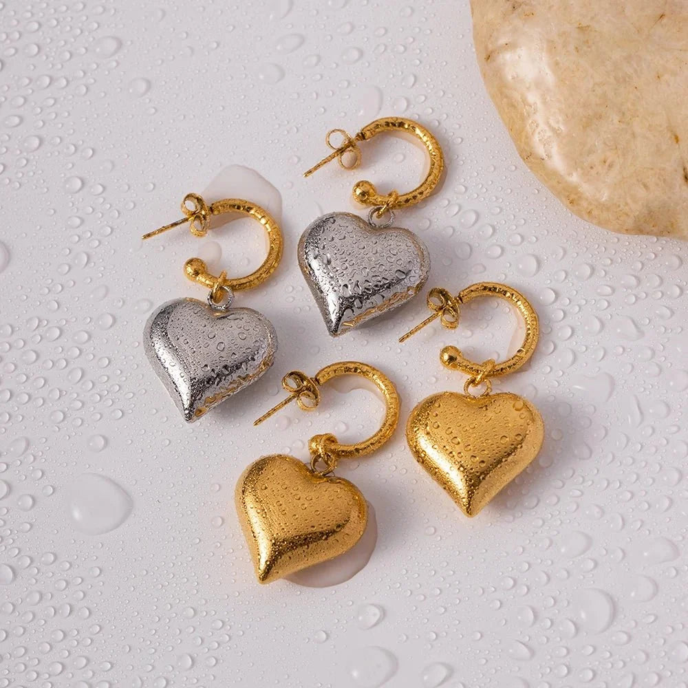 18k Dainty Heart Hoops Earrings - Veinci