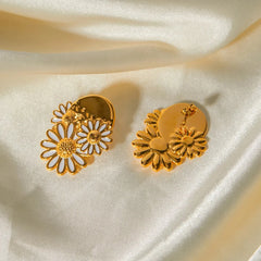 18k Trio Daisy Floral Earrings - Veinci