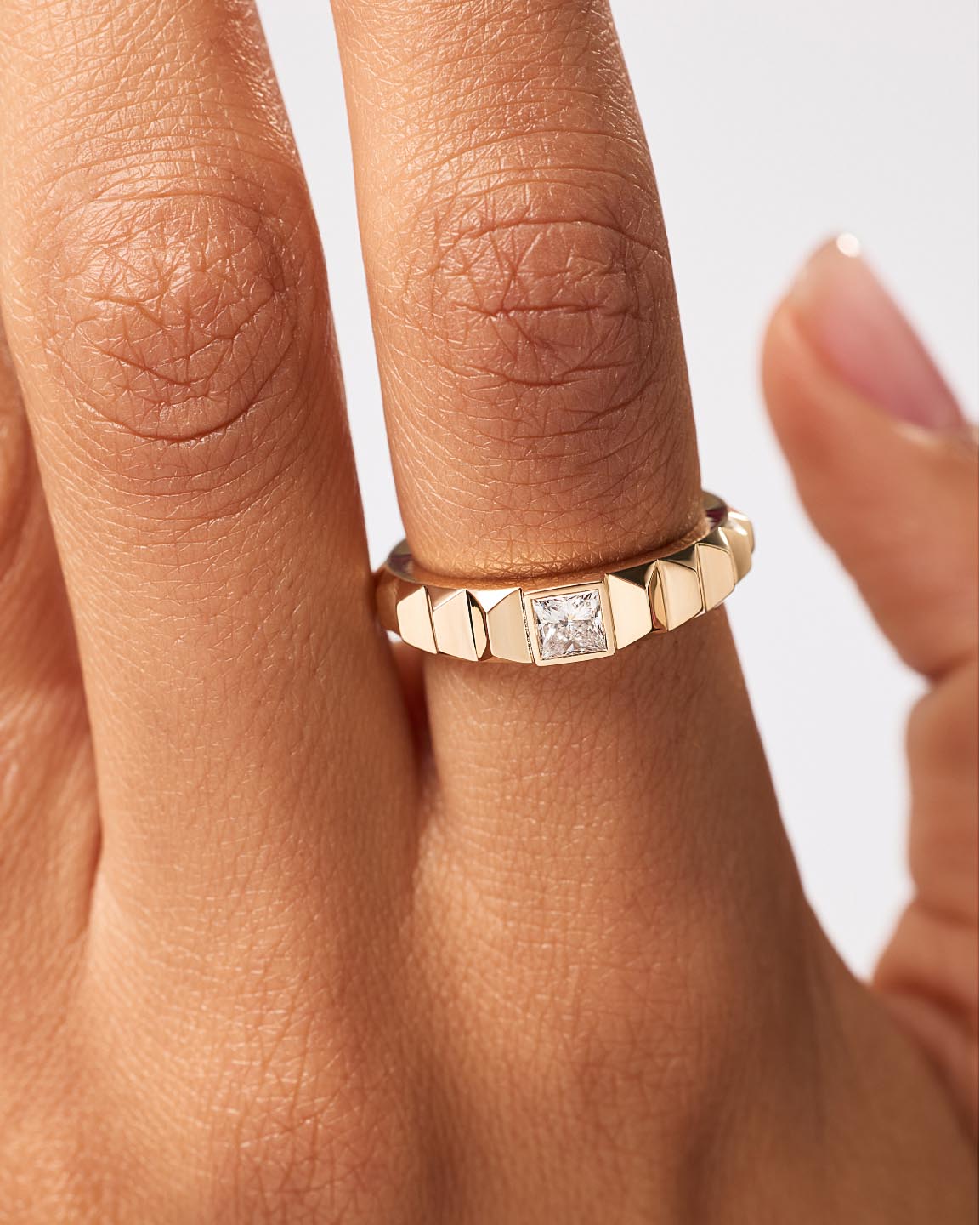 Solid Yellow Gold - Astrid Diamond Station Ring