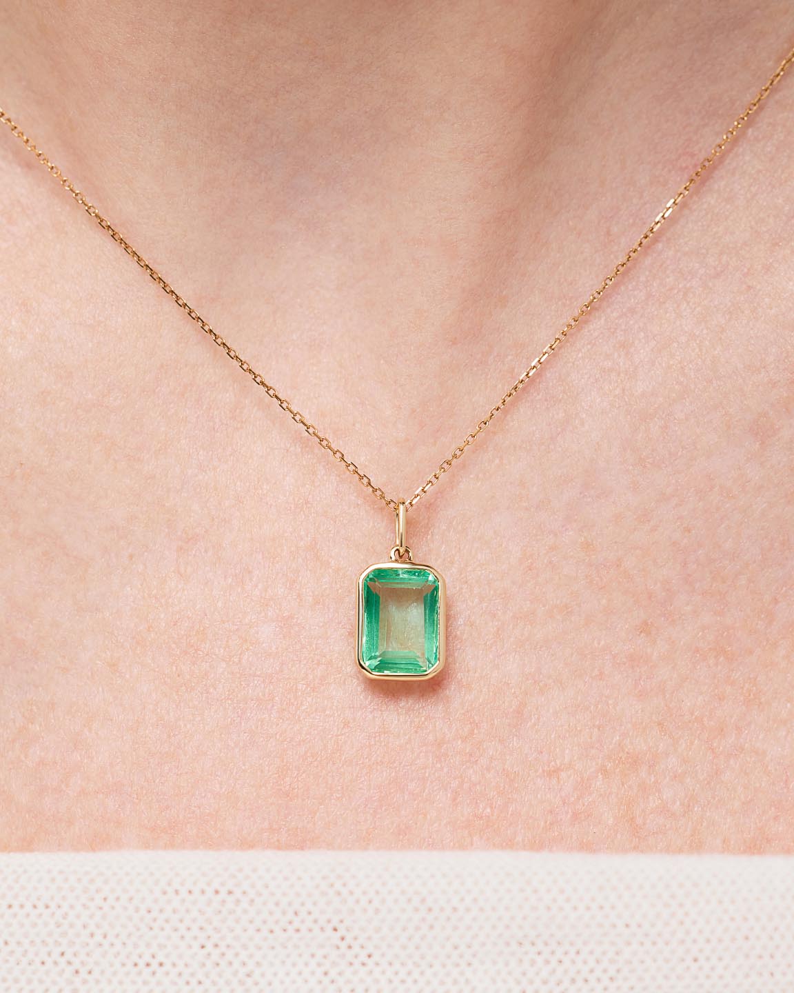 Solid Yellow Gold - Blue Topaz Spritz Necklace