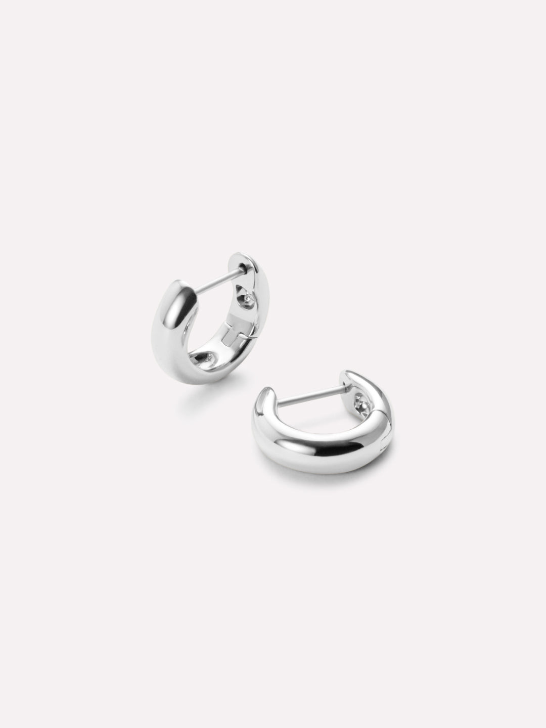 Ana Luisa Giulia Hoop Earrings