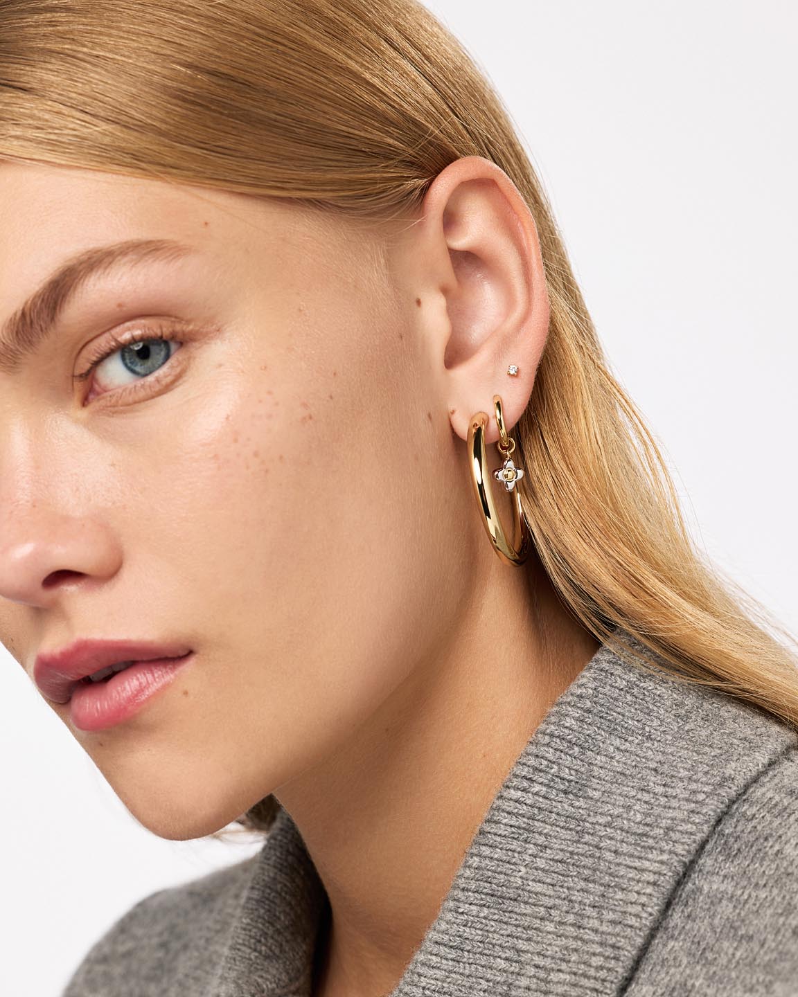 Small Gold Hoop Earrings - Tia Mini