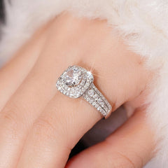 Elegant Climbing Diamonds Ring