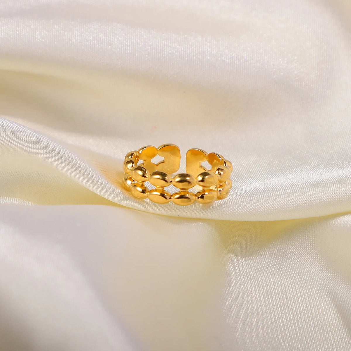 18K Oval Bead Ring