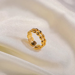 18K Oval Bead Ring
