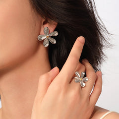Daphne Vintage-Inspired Floral Stud Earrings