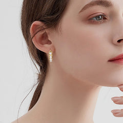 Daphne Vintage-Inspired Pearl Stud Earrings No. 765627
