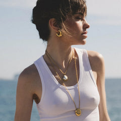 Daphne Vintage-Inspired Teardrop Pendant Necklace No. 115707