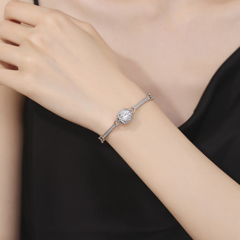 Lumière Charm Bracelet product detail