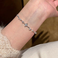 Nicolette Minimalist Starburst Bracelet