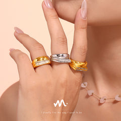 Sparkling Sculptural Band Ring