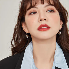 Marielle Vintage-Inspired Teardrop Stud Earrings No. 977403