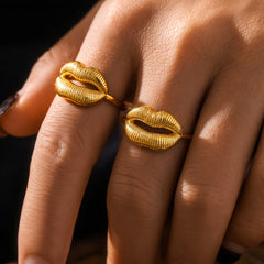 Textured Lip-Motif Open Ring
