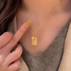 Daphne Brushed Clover Necklace