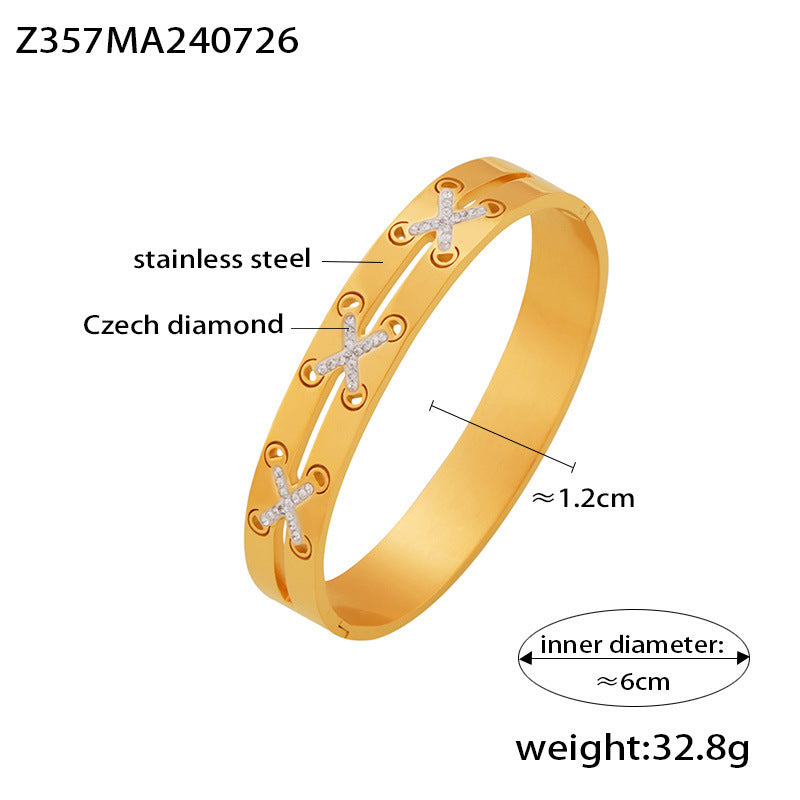 Sparkling Star Detail Bangle Bracelet