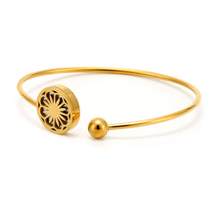 Shell Accent Daisy Open Cuff