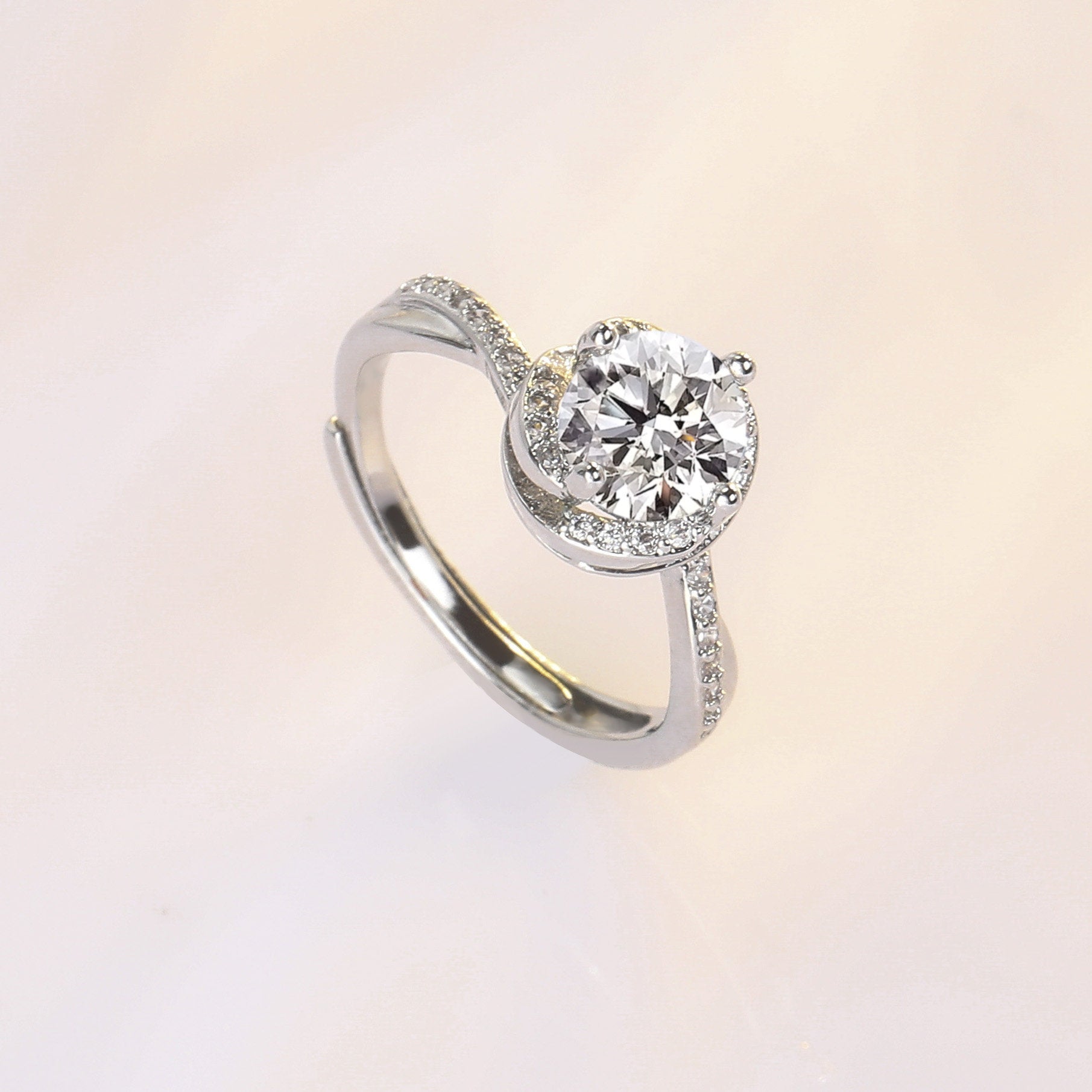 Lumière Charm Ring product detail