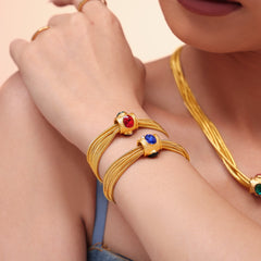 Sparkling Clover Layered Necklace and Bracelet