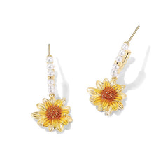 Camille Vintage-Inspired Pearl Floral Stud Earrings No. 756731