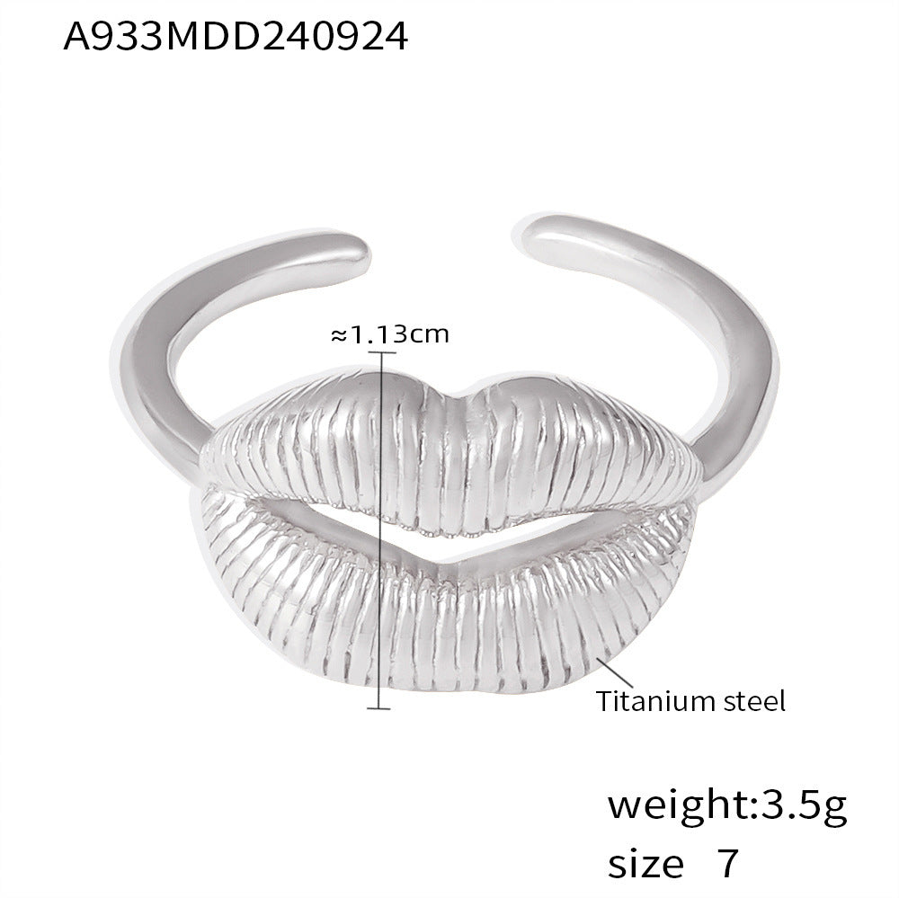 Textured Lip-Motif Open Ring