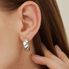 Nadine Minimalist Stud Earrings No. 506939
