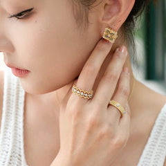 Daphne Dainty Clover Adjustable Ring