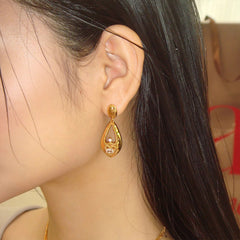 Marielle Vintage-Inspired Teardrop Stud Earrings No. 943803