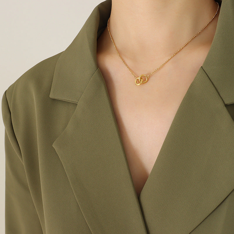 Interlocking Circle Pendant Necklace