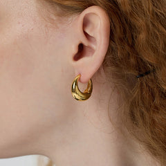 Daphne Minimalist Teardrop Stud Earrings