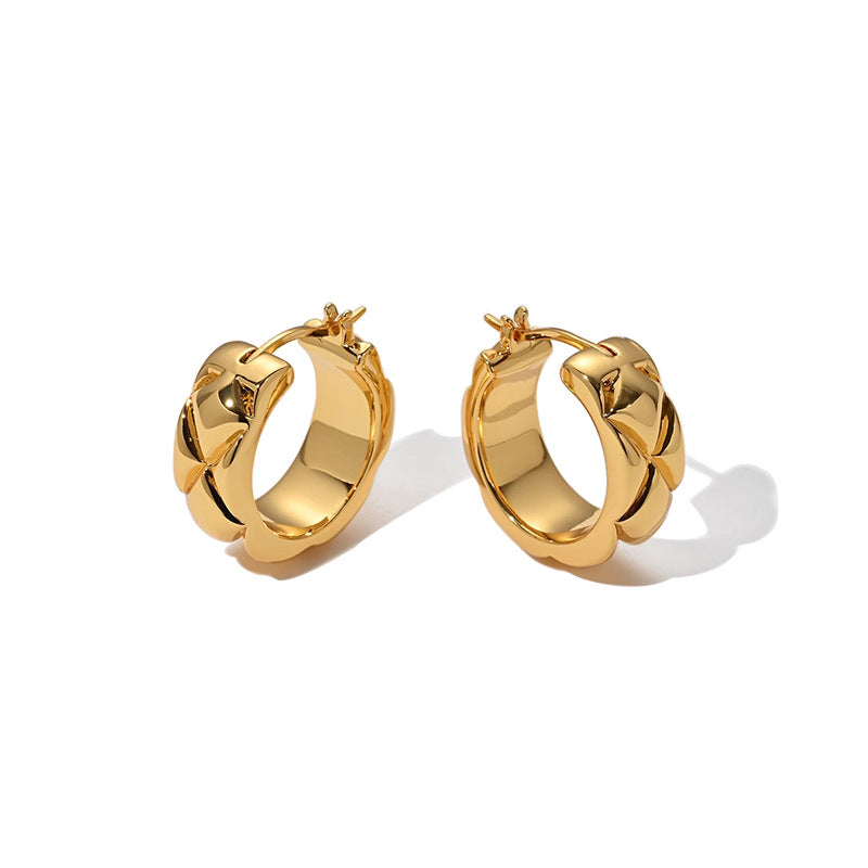 Daphne Modern Huggie Earrings