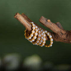 Gold-Tone Gray Pearl-Look Bead Band Ring
