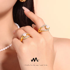 Pearl-Look Sparkling Curve Ring