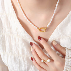 Freshwater Pearl Necklace & Bracelet