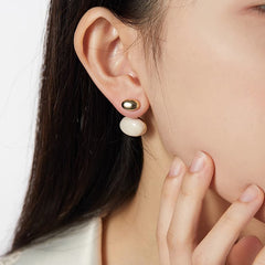 Daphne Vintage-Inspired Teardrop Stud Earrings No. 596027