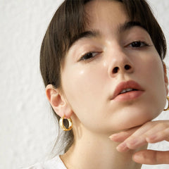 Marielle Minimalist Hoop Earrings