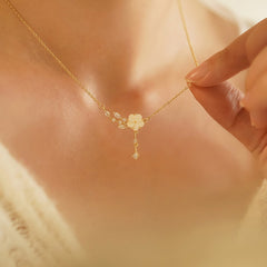 Daphne Vintage-Inspired Camellia Necklace