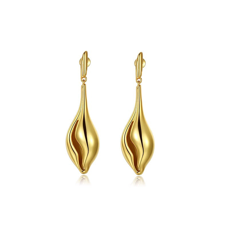 Marielle Vintage-Inspired Shell Shell Stud Earrings