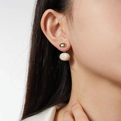 Daphne Vintage-Inspired Teardrop Stud Earrings No. 596027