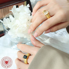 Ribbed Glass Stone Ring