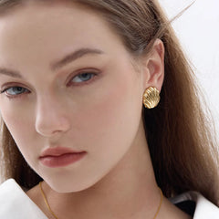 Marielle Vintage-Inspired Shell Shell Stud Earrings No. 604603