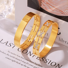 Sparkling Star Detail Bangle Bracelet